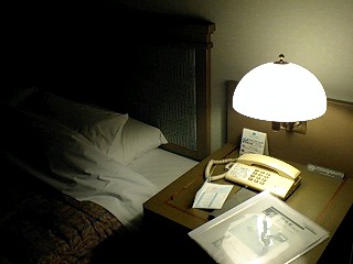 hotelroom002